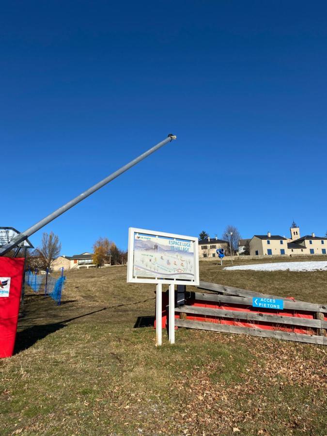 Appartement Aux Pieds Des Pistes ! Les Angles  Exteriör bild